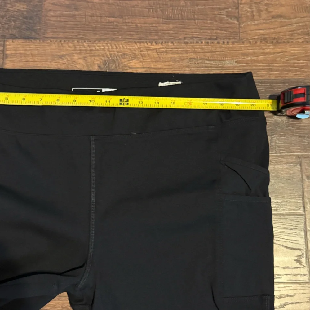 Carhartt Black Leggings size 1X EUC 20.5” waist & 26” length - Picture 4 of 10